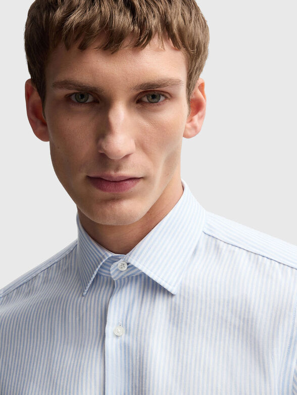 Linen shirt with long sleeves - 4