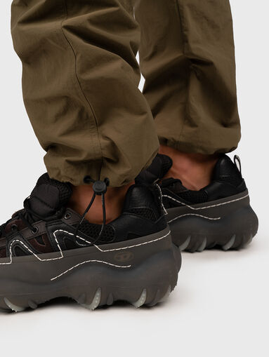 Trousers with accent zips - 4