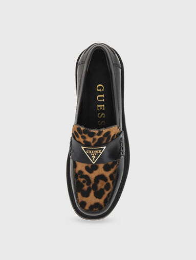 SHATHA loafers with animal print - 5
