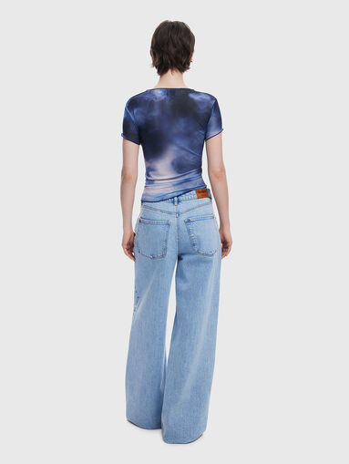 Blouse with short sleeves and oval neckline - 3