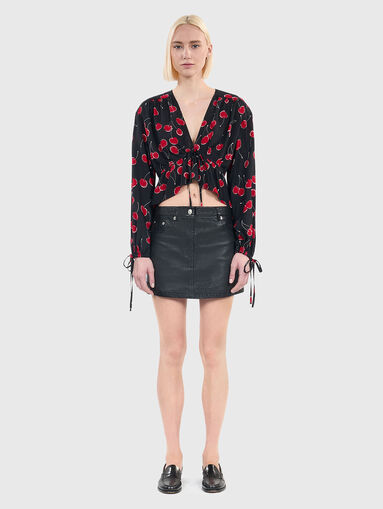 Printed cropped top with ruffles - 4