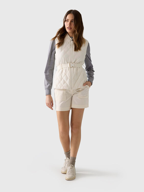 Quilted vest with a belt - 2