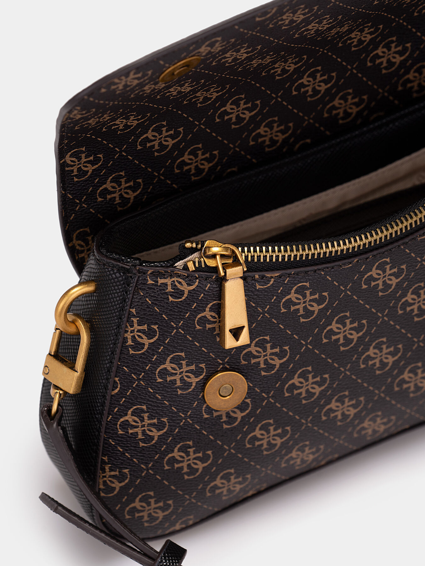 Miniumhängetasche cordelia 4g logo clearance