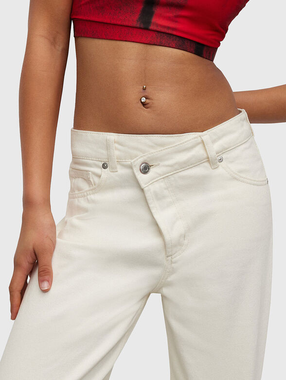 High-waisted jean - 3