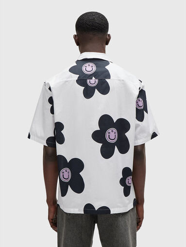 Shirt with contrast print - 3