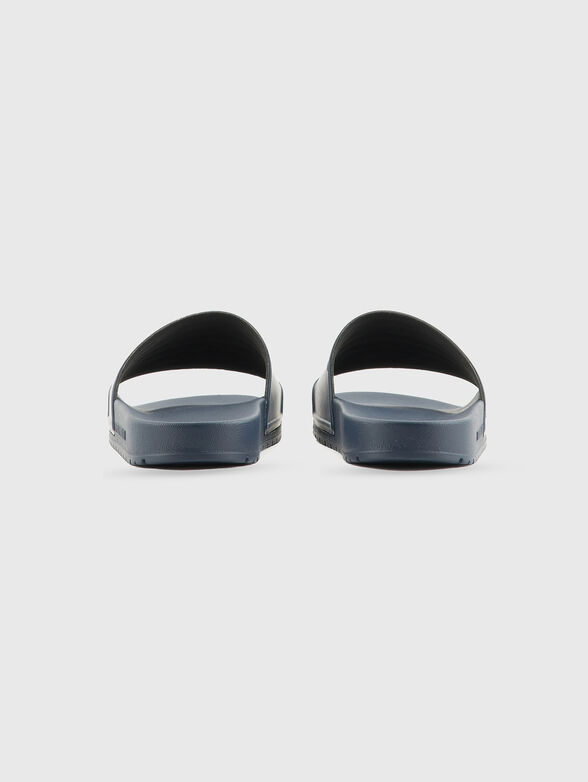 Slippers with contrasting logo - 3