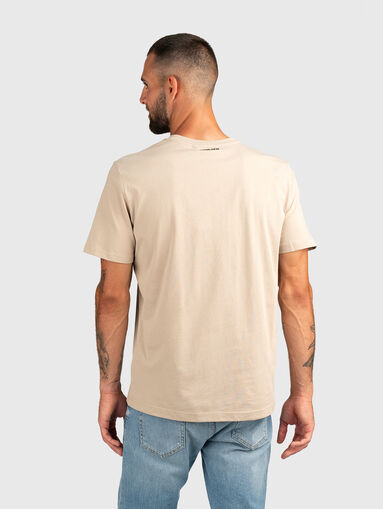 T-shirt with oval neckline - 3