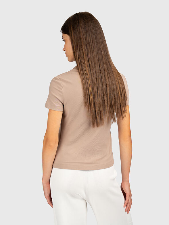 T-shirt with an oval neckline - 3