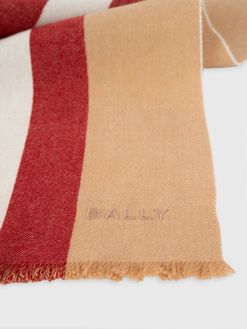 Scarf with Contrasting Trim - 3