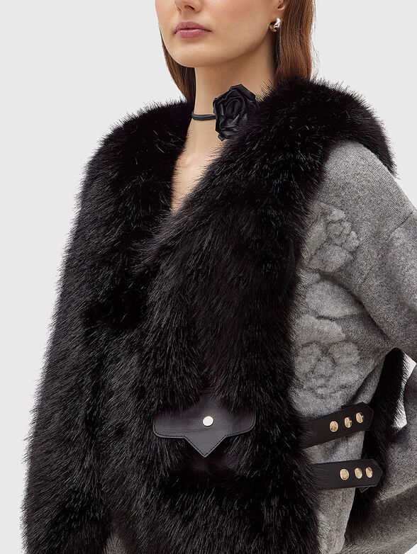 Faux fur vest - 4