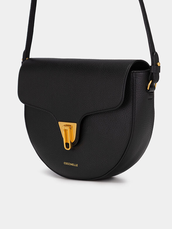 Leather crossbody bag in black color with logo detail - 6