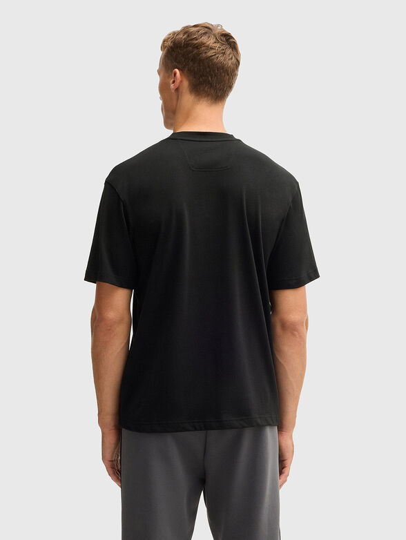 T-shirt with oval neckline in black  - 3