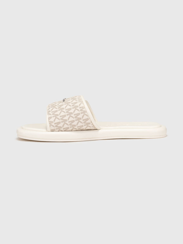 Slippers with logo - 4
