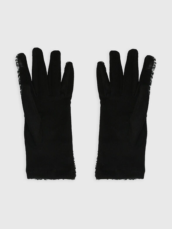 Gloves with brooch  - 2