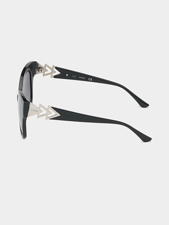 Black sunglasses with triangle logo - 2
