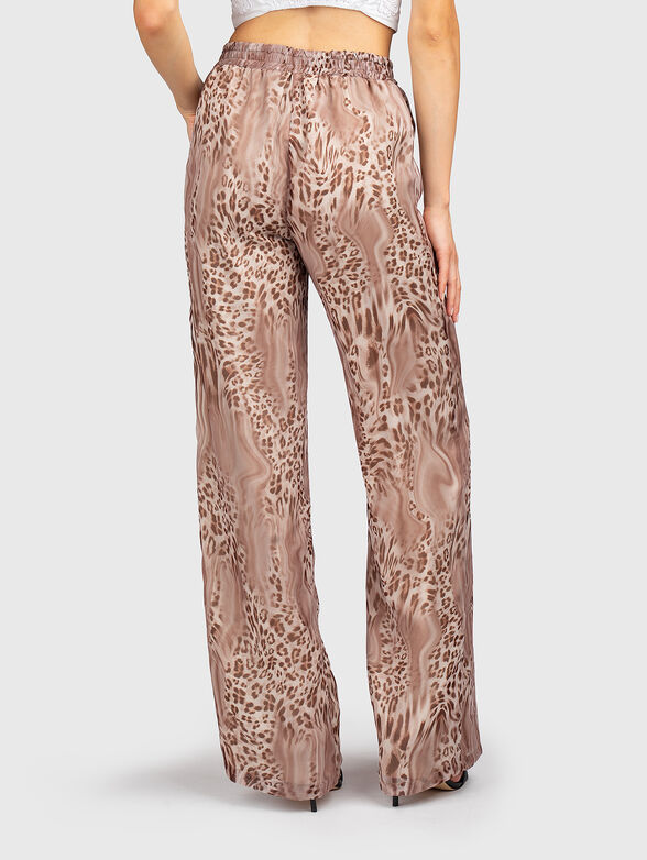 Animal-print trousers with an elastic waistband  - 2
