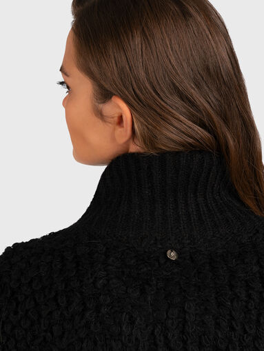 Beige knitted coat  - 5