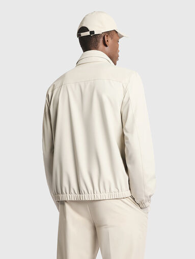 Transitional jacket with accent fastening - 3