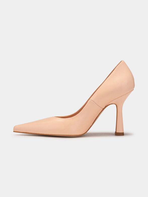 Heeled shoes in peach color - 4