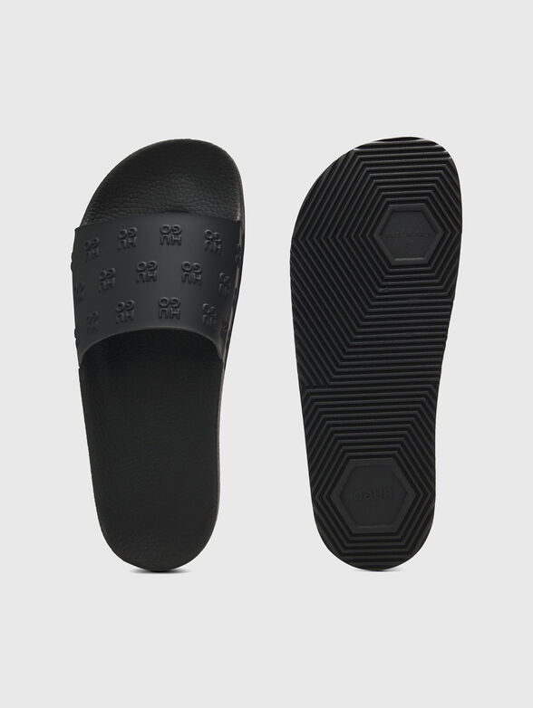 Black beach slippers with logo - 5