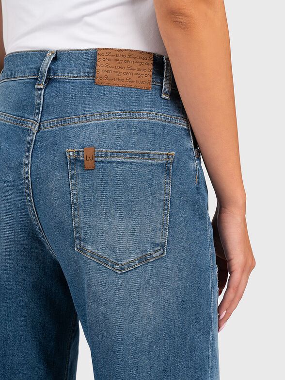 Jeans with reversed cuffs - 3