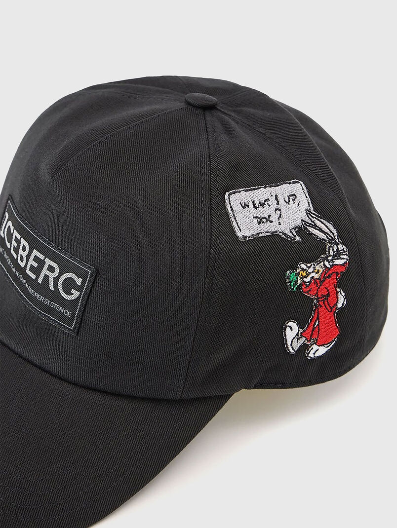 Baseball cap with logo - 3
