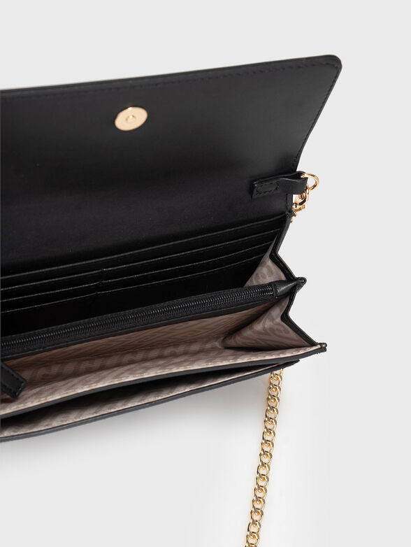 Clutch with embossed logo  - 6