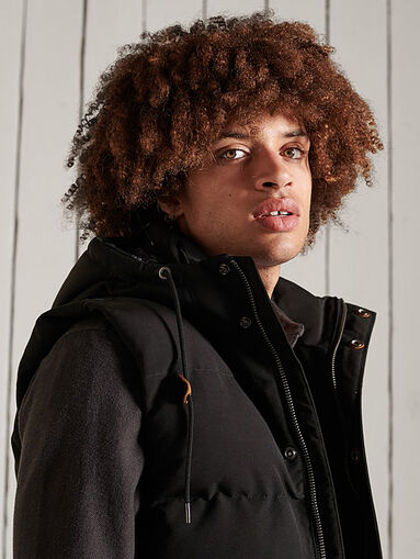 Hooded vest with buttons - 4