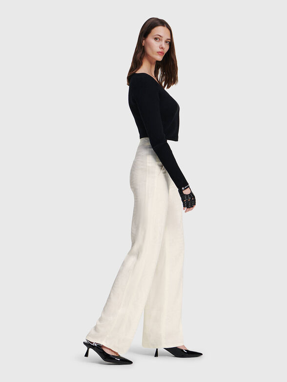 White trousers - 3