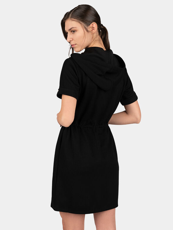 Short dress with a hood - 2