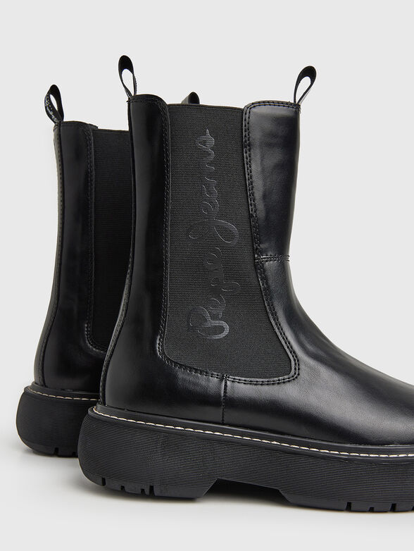 YOKO black boots with logo motif - 4