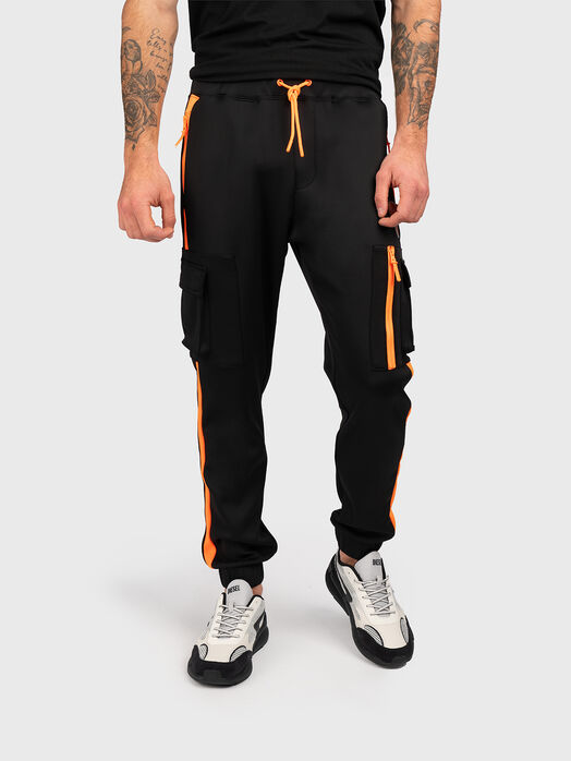 Sports pants with contrasting elements