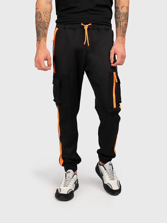 Sports pants with contrasting elements - 1