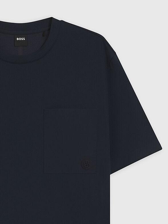T-shirt with oval neckline - 2