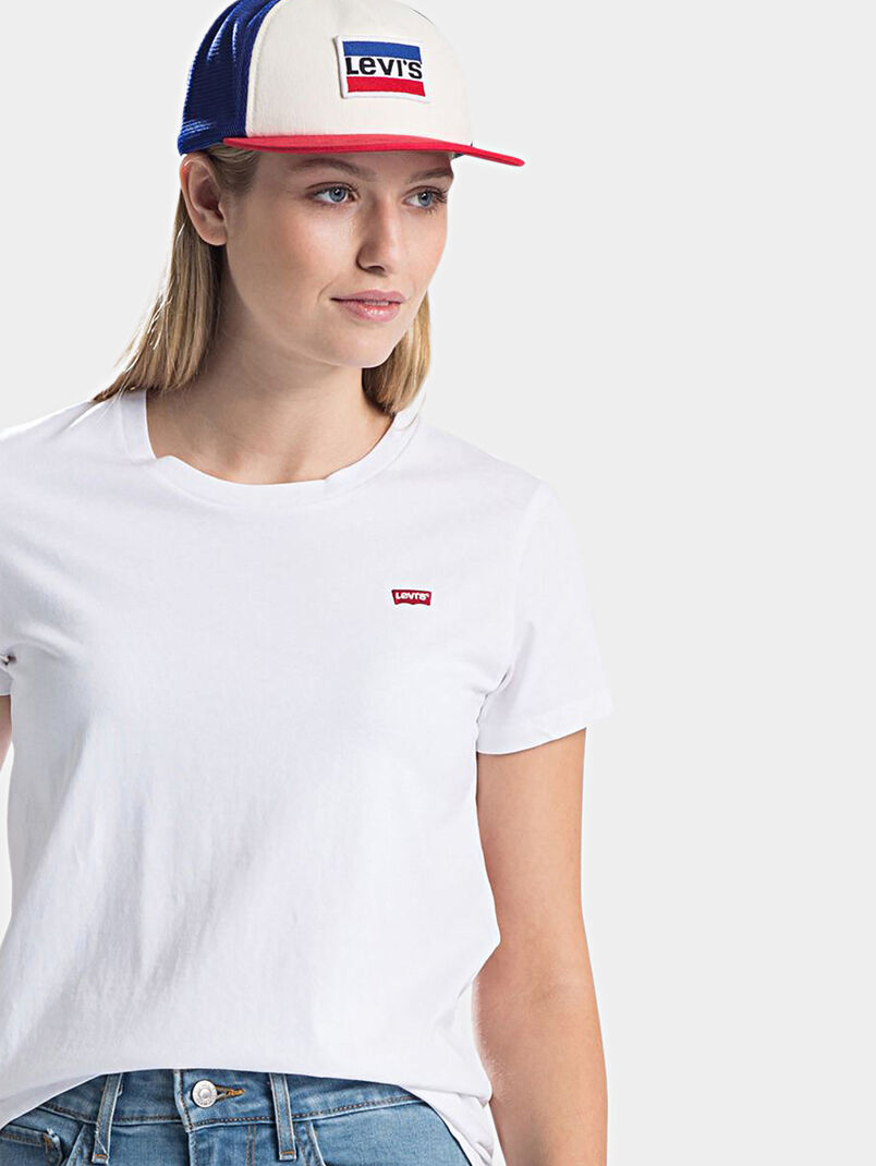Levi&rsquo;s&reg; white T-shirt with logo detail - 3