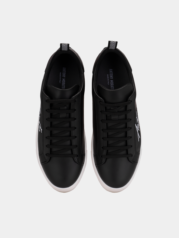 Black sneakers with logo print - 6