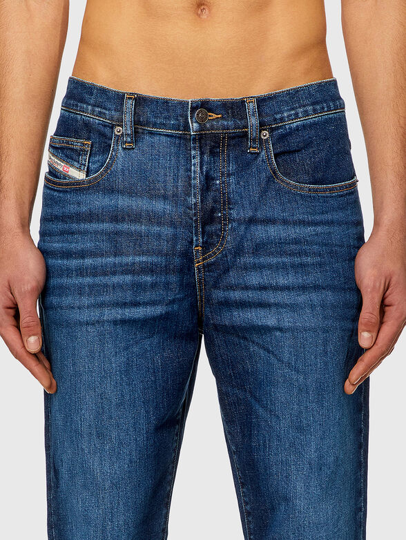 Dark blue jeans with logo details - 3