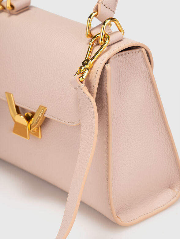 Leather bag with gold details - 5