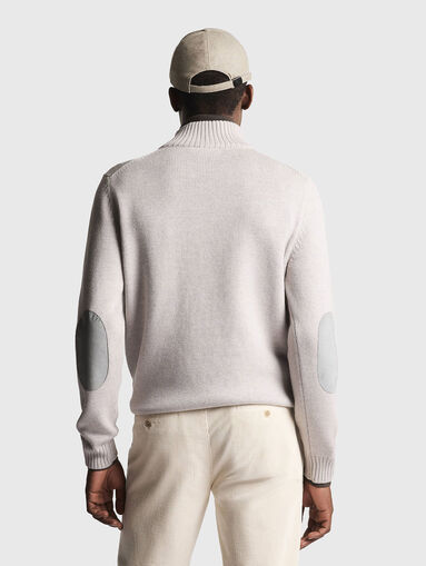 Wool sweater with high collar - 3