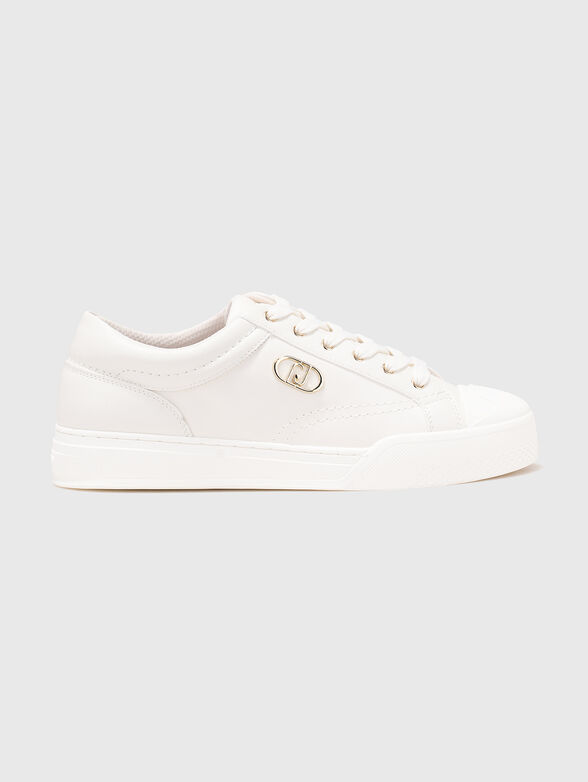 Sneakers with a logo detail - 1