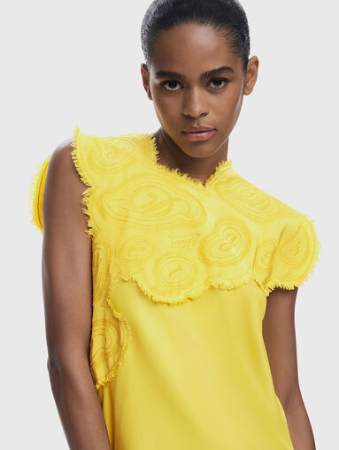 Blouse with embroidery - 5