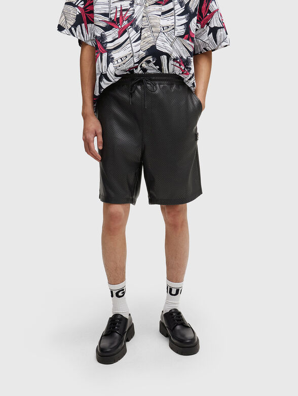 Perforated faux-leather shorts DAN242 with logo - 1