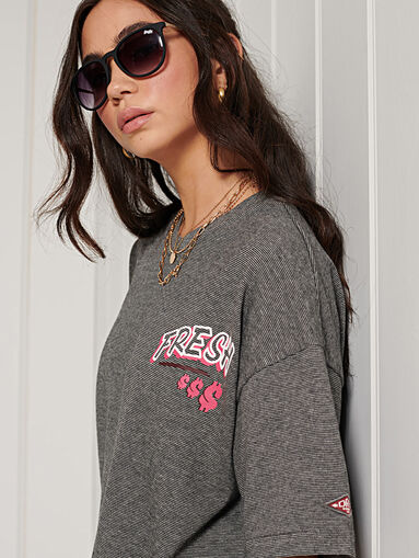 Oversized T-shirt with а print - 3