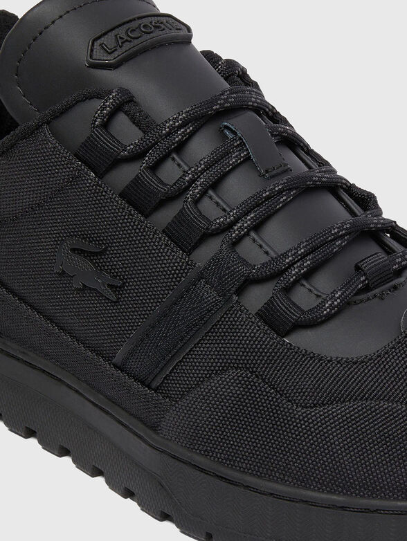 Sports shoes with logo - 4