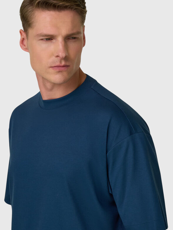 T-shirt with a small logo - 4