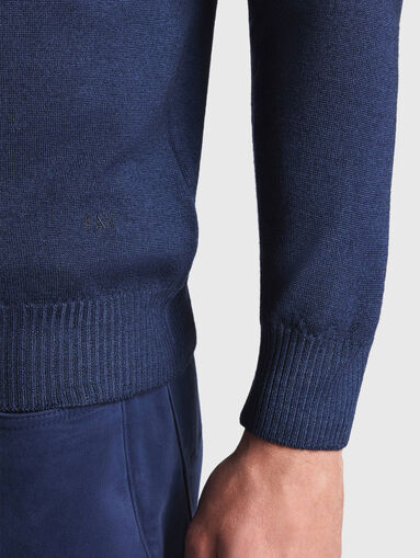 Crew neck wool sweater - 5