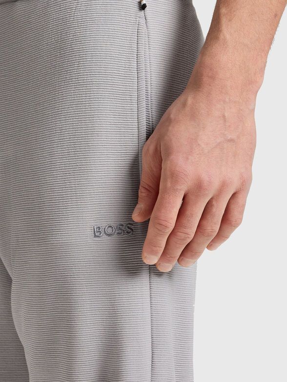 Sports shorts with logo - 3