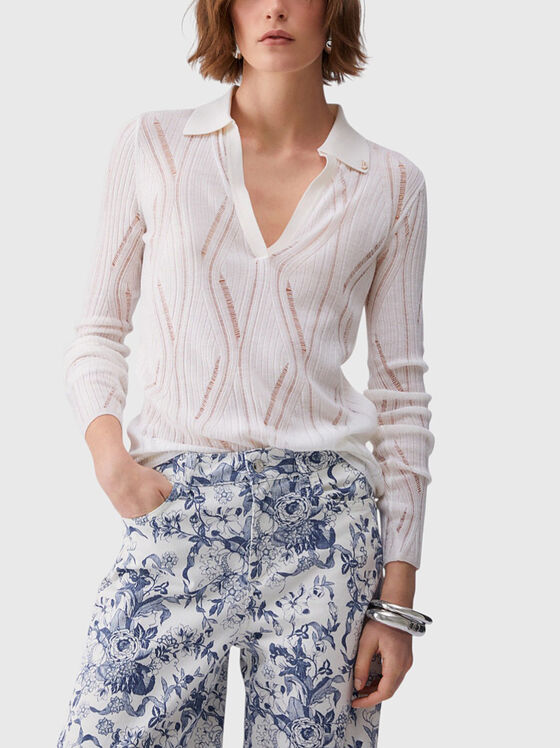 Блуза с V-образно деколте - 1