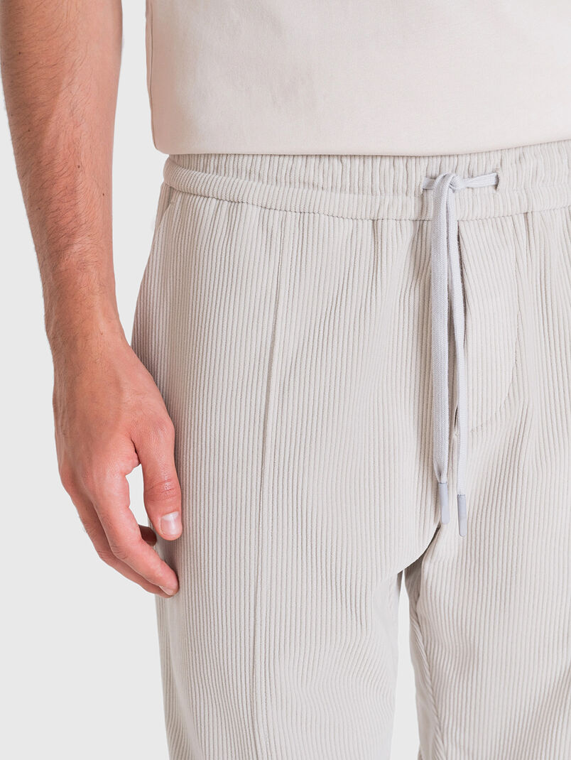 Corduroy trousers with elasticated waist - 3