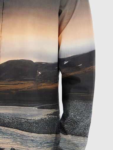 Shirt with landscape print - 3